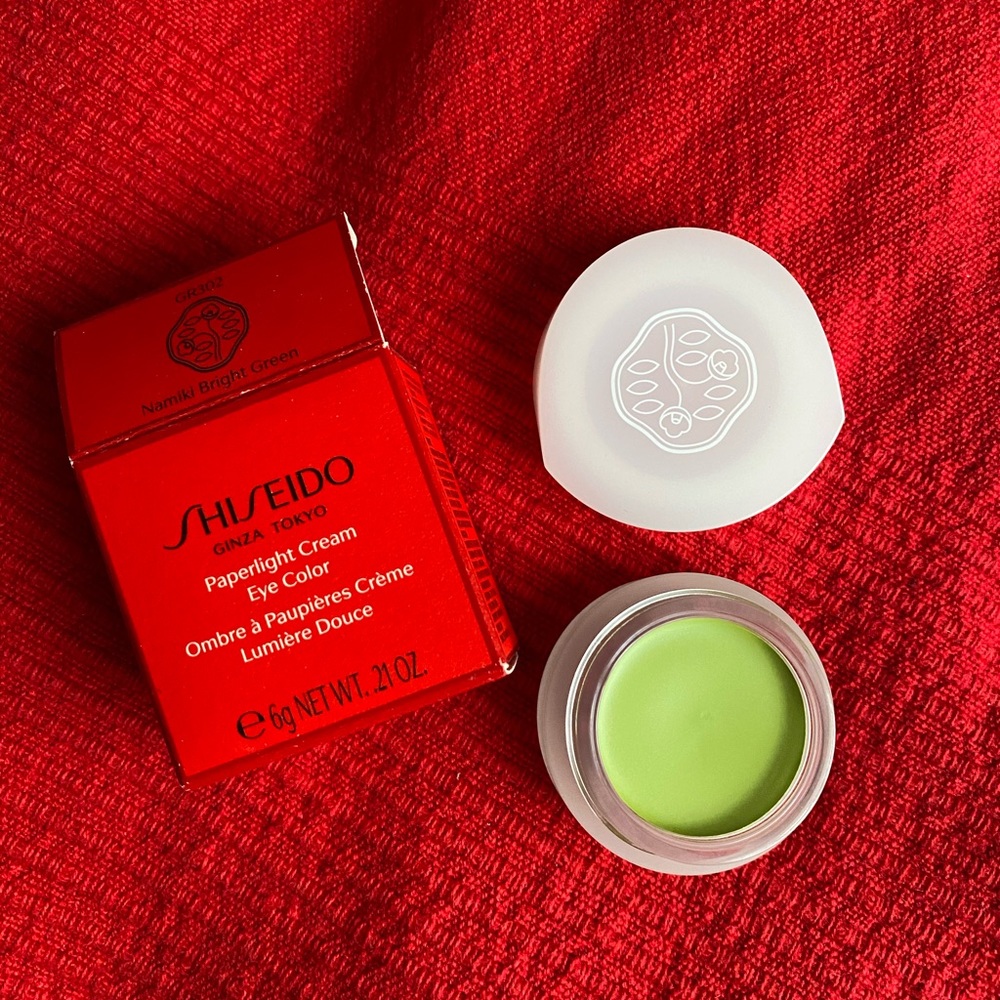 Shiseido cream eyeshadow GR302